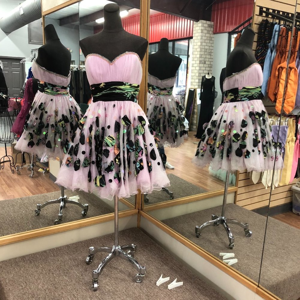Mac Duggal Homecoming Dress it’s a Fun Dress and different style look!